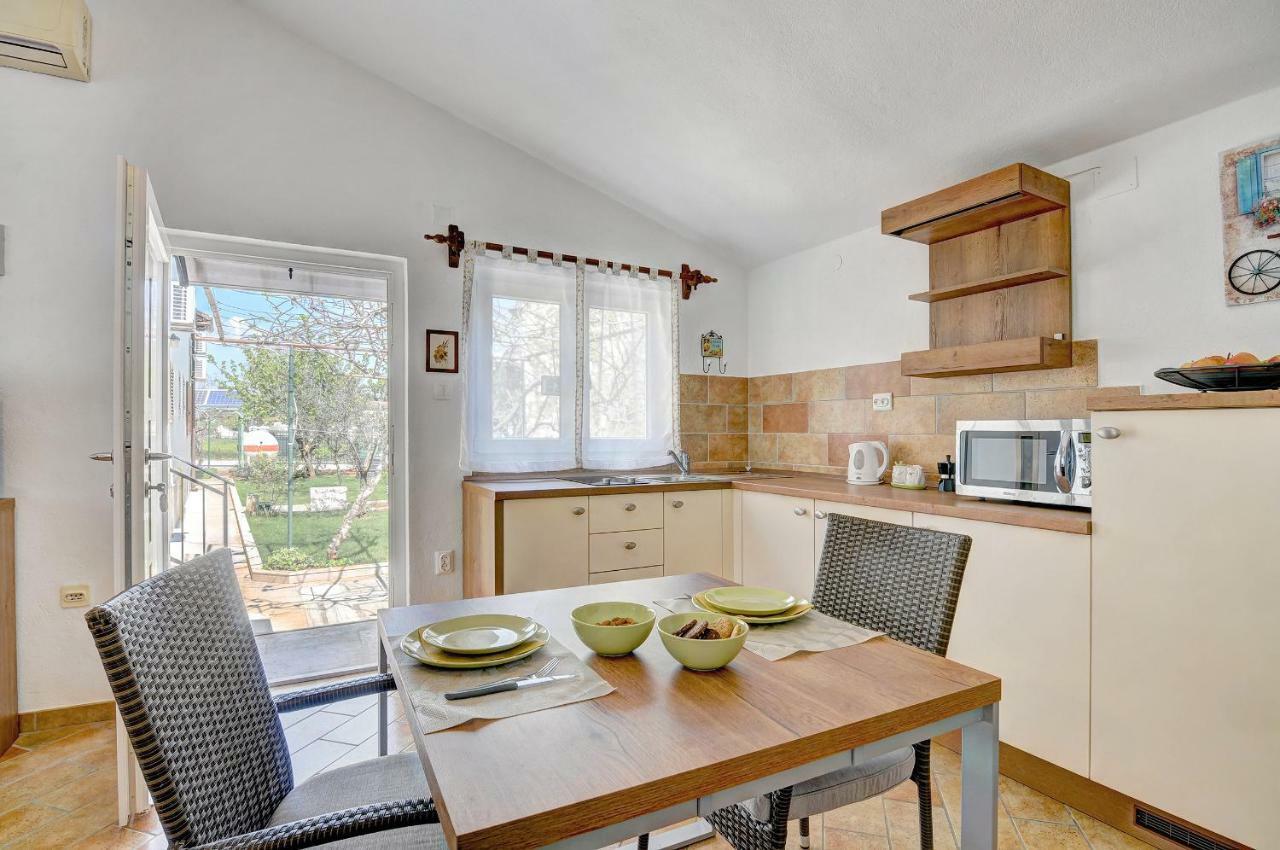 Adriatic Apartments Nada Фажана Екстер'єр фото